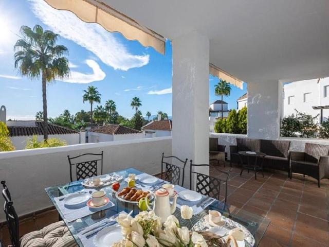 Piso en venta en Divina Pastora, Marbella
