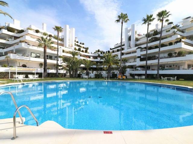 Piso en venta en Barrio Nuevo, Marbella