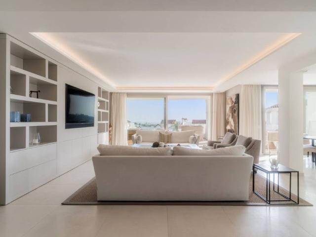 Piso en venta en Nueva Andalucía, Costa del Sol Occidental