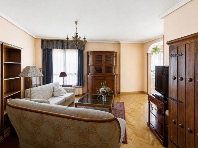 Piso en venta en Sevilla La Nueva, Madrid