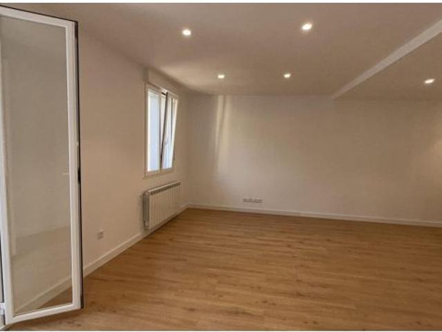 Piso en venta en Montealegre, Ourense