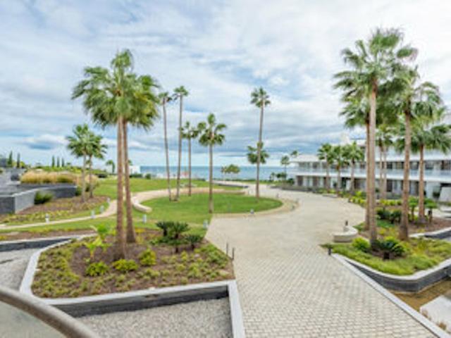 Piso en venta en Urbanización Puerto Estepona (Seghers), Costa del Sol Occidental