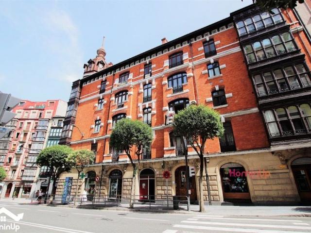 Piso en venta en Abando, Bilbao