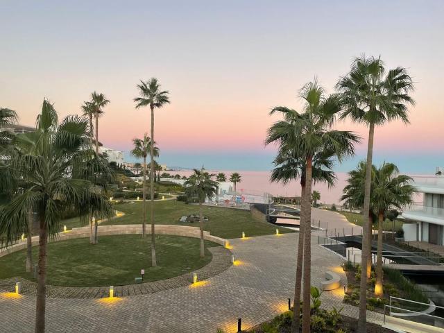 Piso en venta en Barriada Islas Canarias, Estepona