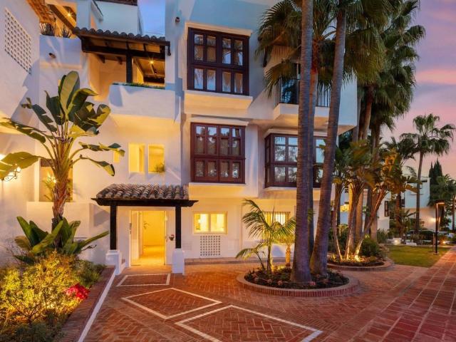 Piso en venta en Marbella, Urbanización Los Verdales