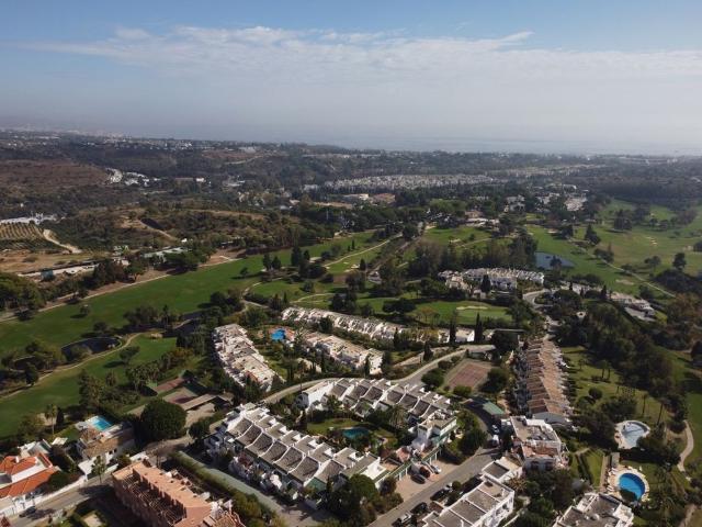 Piso en venta en Nueva Andalucía, Costa del Sol Occidental