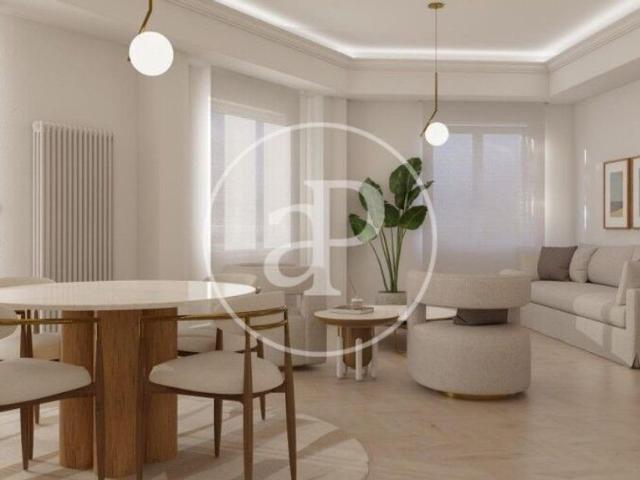 Piso en venta en Extramurs, Valencia