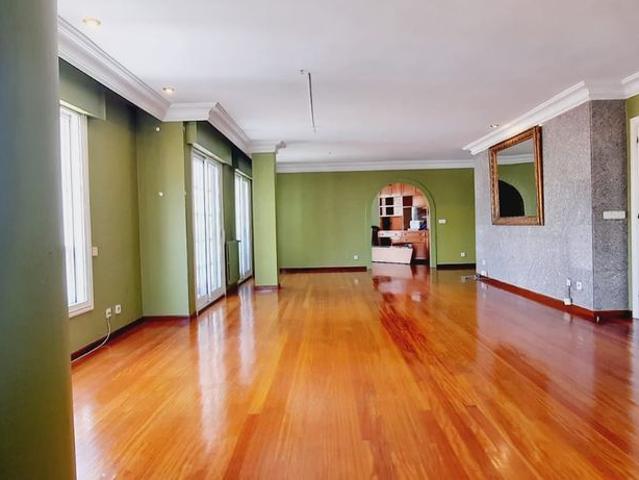 Piso en venta en Vigo, Santiago de Vigo