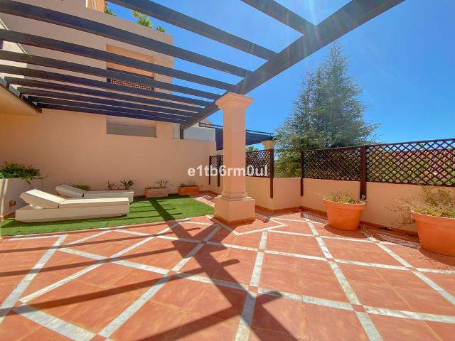 Piso en venta en Nueva Andalucía, Costa del Sol Occidental