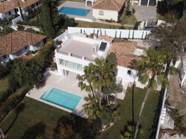 Piso en venta en Guadalmina Baja, Marbella