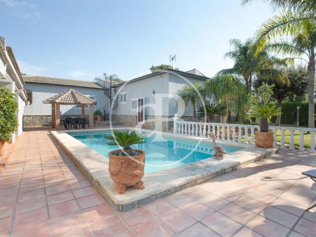 Chalet en venta en la Canyada, l'Horta Nord