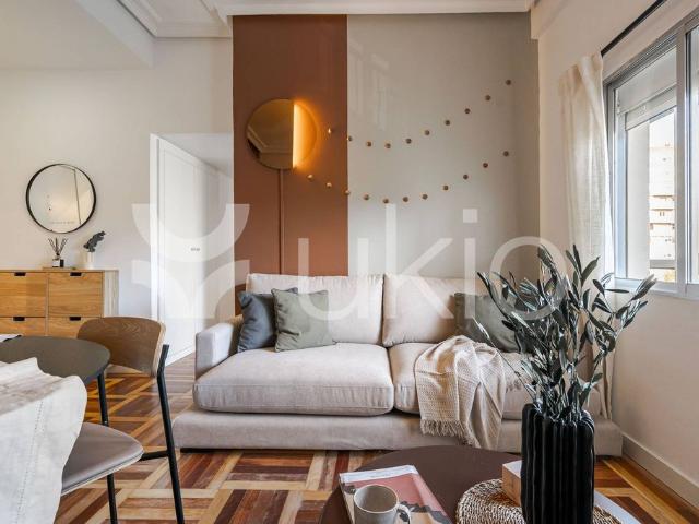 Piso en alquiler en Medina-sidonia, Madrid