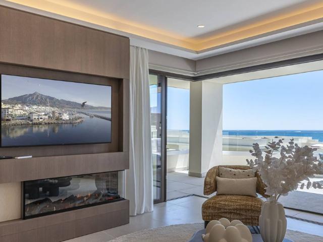 Piso en venta en Barriada Islas Canarias, Costa del Sol Occidental