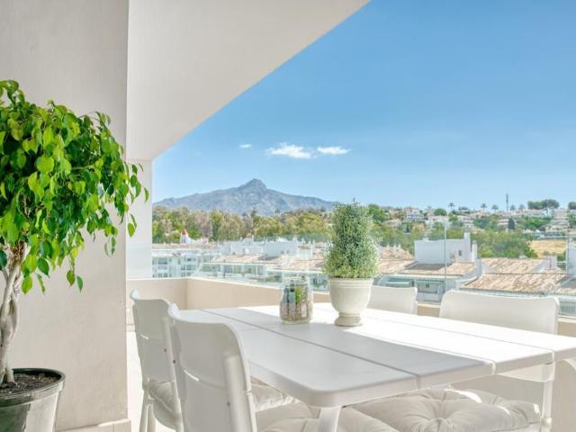 Piso en alquiler en Nueva Andalucía, Costa del Sol Occidental