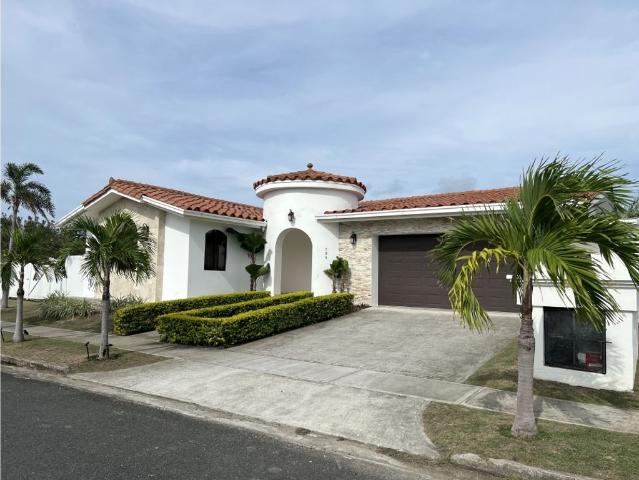 Casa alquiler en San Carlos