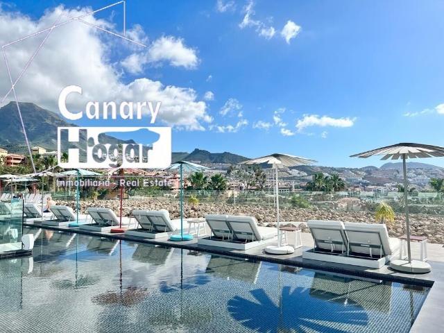 Piso en venta en Costa Adeje, Adeje