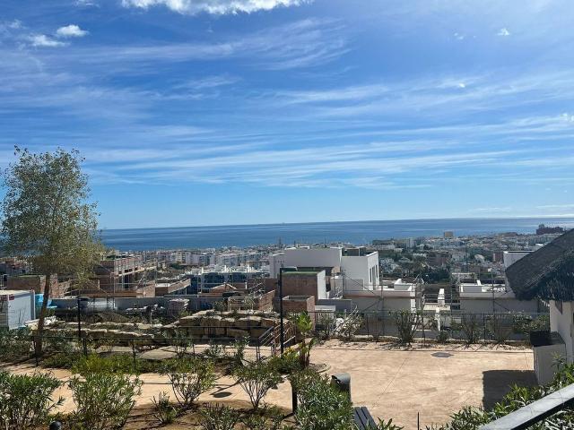 Piso en venta en Barriada Islas Canarias, Costa del Sol Occidental