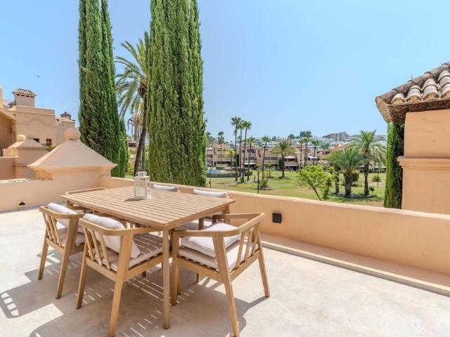 Piso en venta en Barriada Islas Canarias, Costa del Sol Occidental