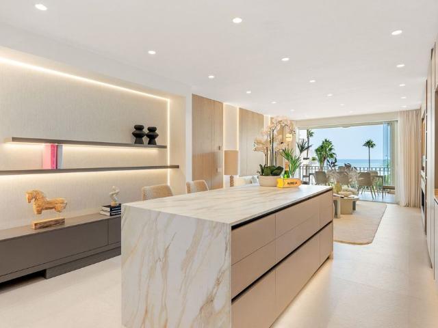 Piso en venta en Barriada Islas Canarias, Costa del Sol Occidental