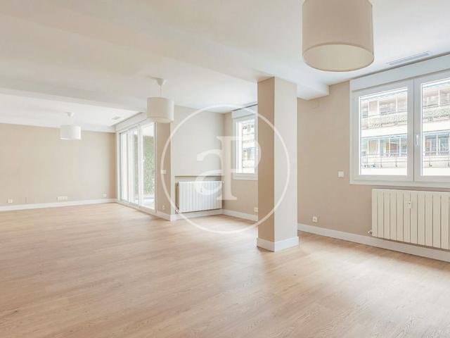 Piso en venta en Vallehermoso, Madrid