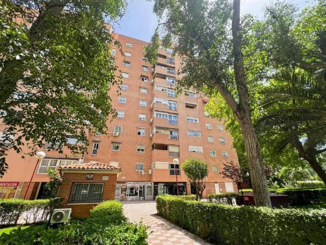 Piso en venta en Moratalaz, Madrid