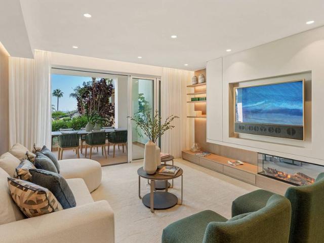 Piso en venta en Barriada Islas Canarias, Estepona