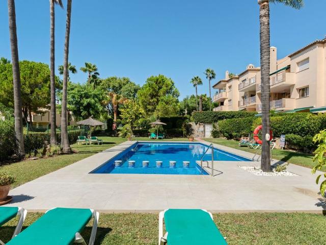 Piso en venta en Nueva Andalucía, Costa del Sol Occidental