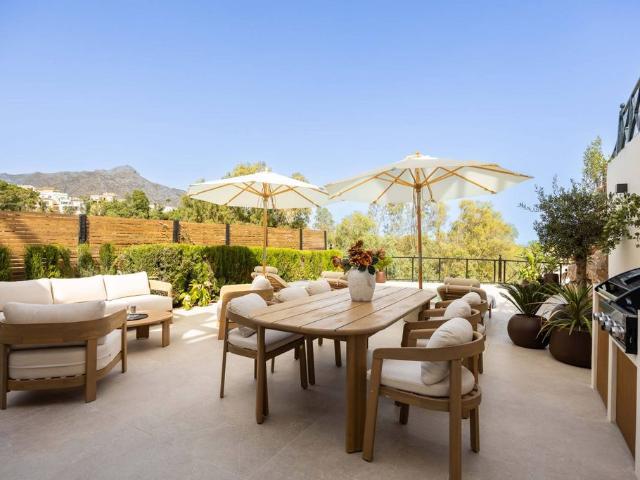 Piso en venta en Nueva Andalucía, Costa del Sol Occidental