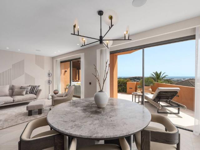 Piso en venta en Nueva Andalucía, Costa del Sol Occidental