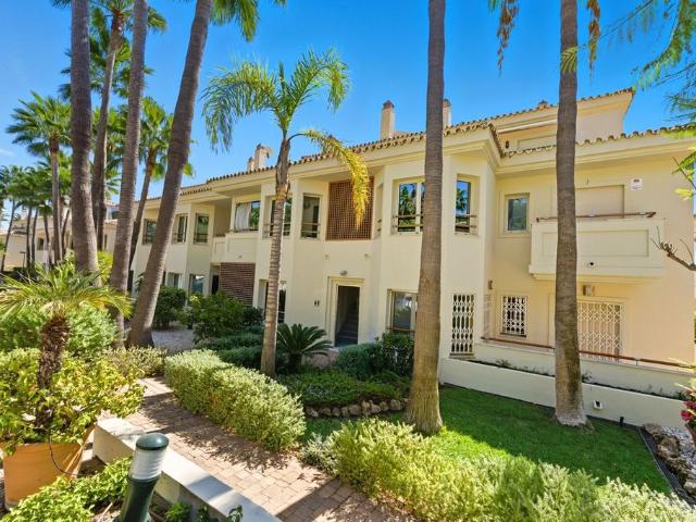 Piso en venta en La Carolina, Costa del Sol Occidental