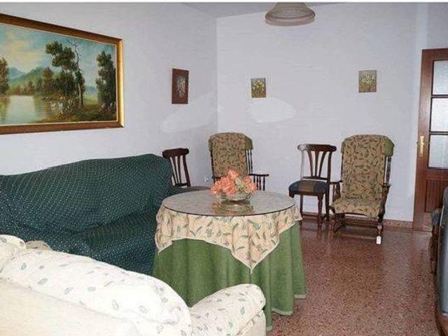 Casa en alquiler en Baena