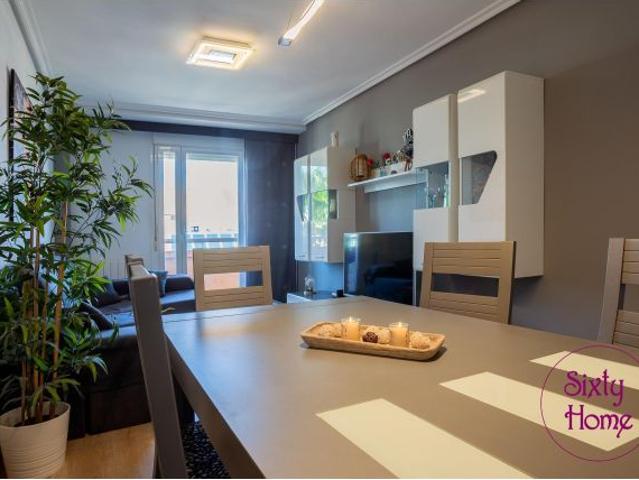 Piso en venta en Oliver-Valdefierro, Zaragoza