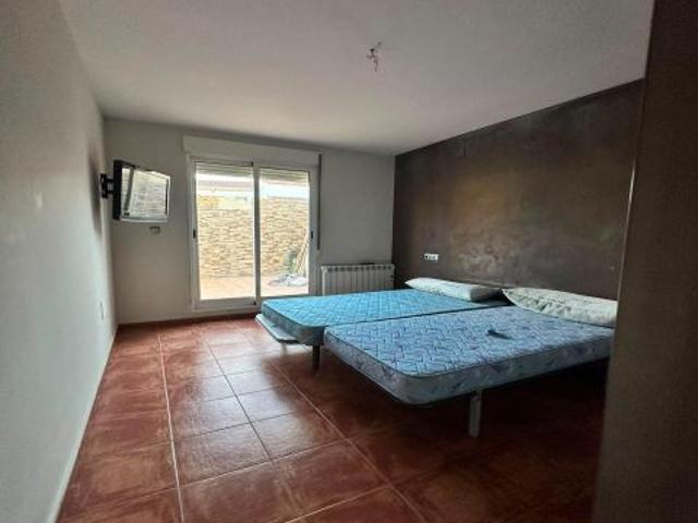 Piso en venta en Casas-Ibáñez, Albacete