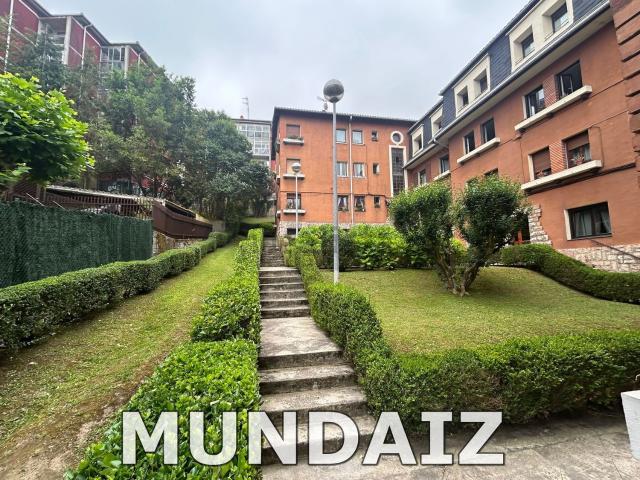 Piso en venta en Intxaurrondo Zaharra, Donostia / San Sebastián