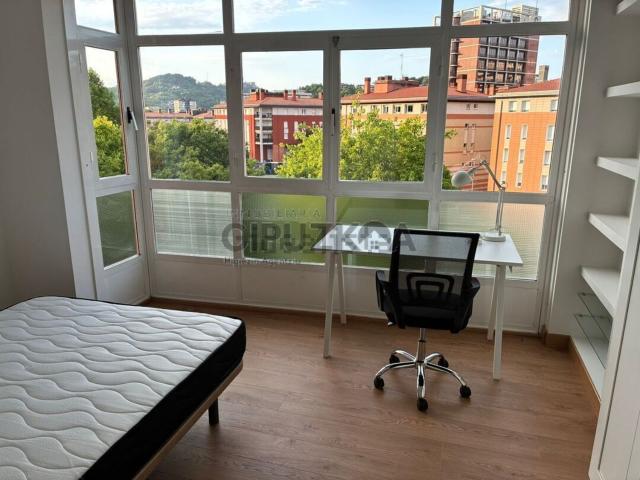 Piso en alquiler en Mendebaldea, Donostia-san Sebastián