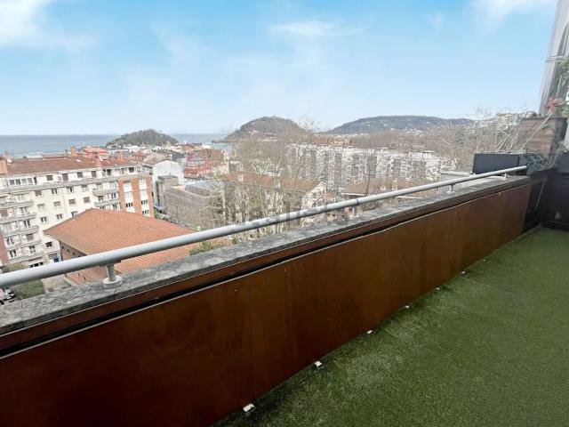 Ático en venta en Mendebaldea, Donostia-san Sebastián