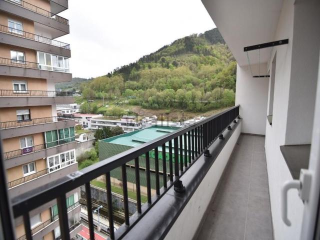 Piso en venta en Olarreaga, Eibar