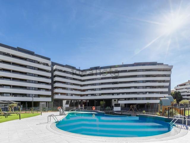 Ático en alquiler en Málaga, Hacienda Cabello