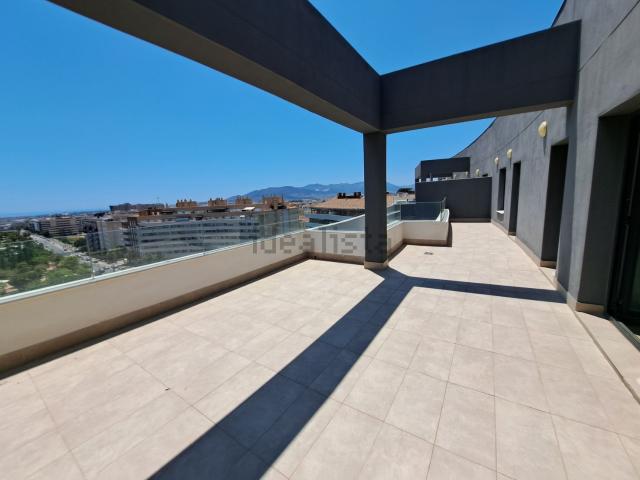 Ático en alquiler en Málaga, Hacienda Cabello