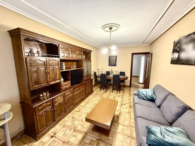 Piso en venta en El Llano, Gijón