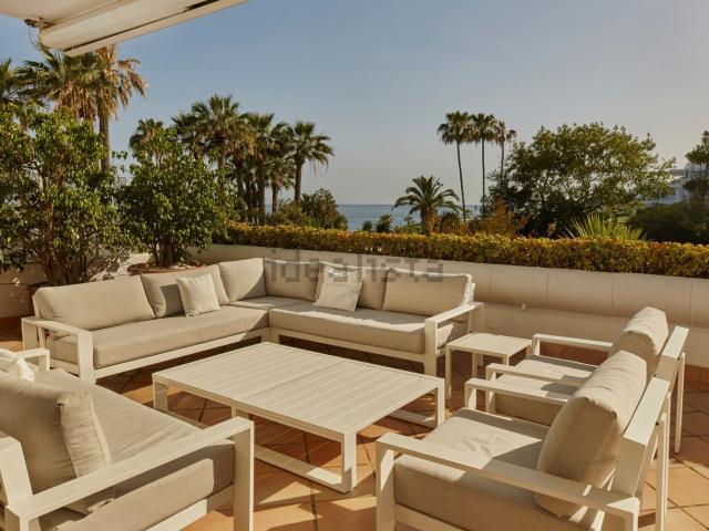 Piso en venta en El Velerín, Estepona