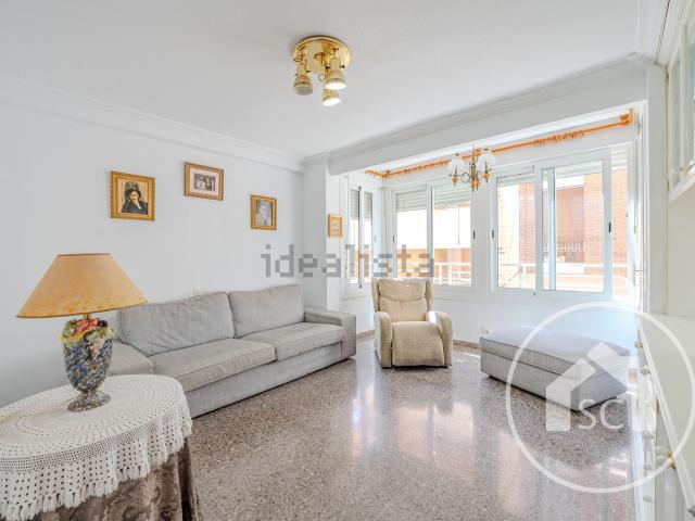Piso en venta en Prosperidad, Elda