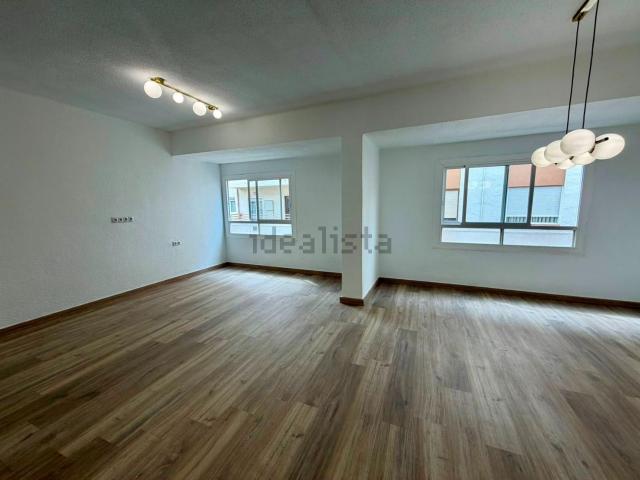 Piso en venta en Las Trescientas, el Vinalopó Mitjà / El Vinalopó Medio