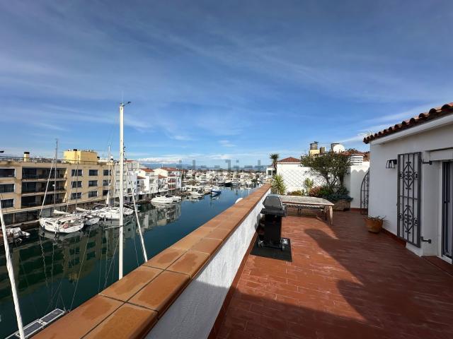 Dúplex en venta en Empuriabrava, Alt Empordà