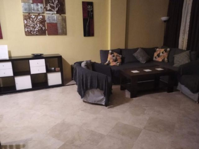 Apartamento en alquiler en Castillo de la Duquesa, Costa del Sol Occidental