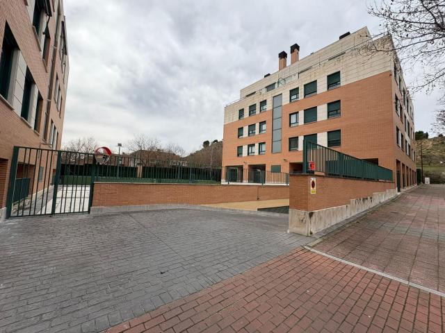 Piso en alquiler en Huerta del Rey, Valladolid