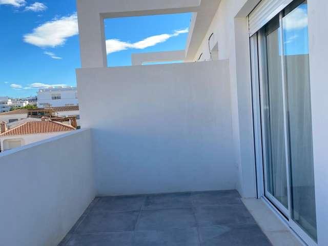 Apartamento en alquiler en Torre de Benagalbón, La Axarquía