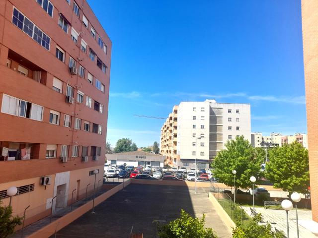 Apartamento en alquiler en Badajoz, Valdepasillas