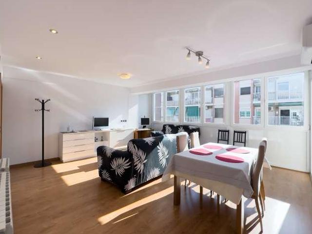 Apartamento en alquiler en Districte III, Barcelonès