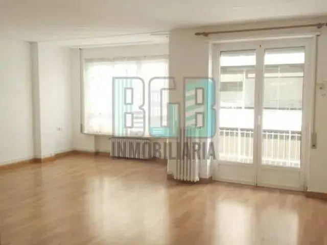 Apartamento en alquiler en Distrito 4, Albacete